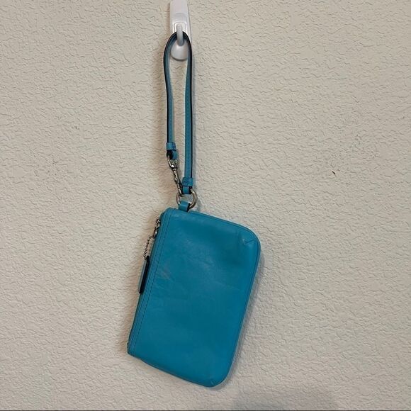 ‎Coach Turquoise Blue Wristlet - Picture 6 of 6